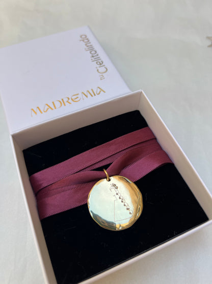 Medalla Madre Nuestra
