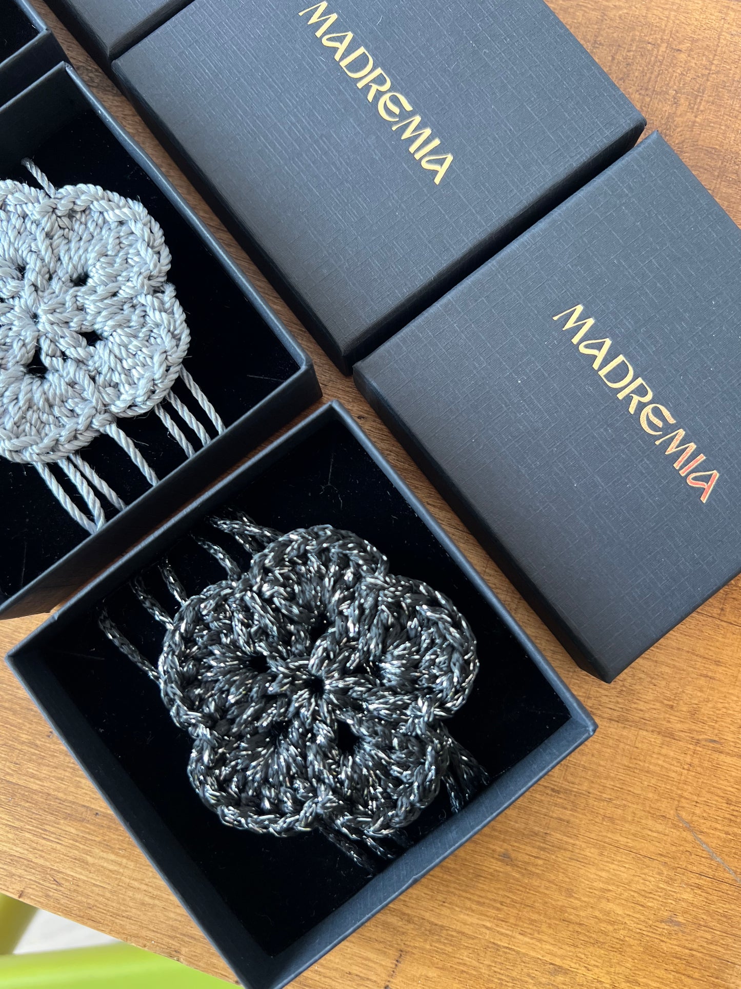 Choker flor Brillante