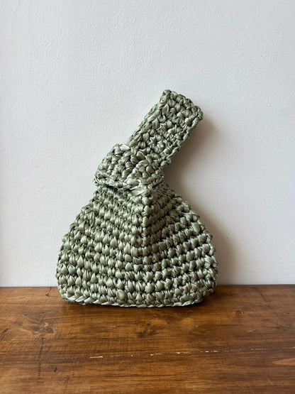 Bolso Akita de Crochet en Raso para Boda