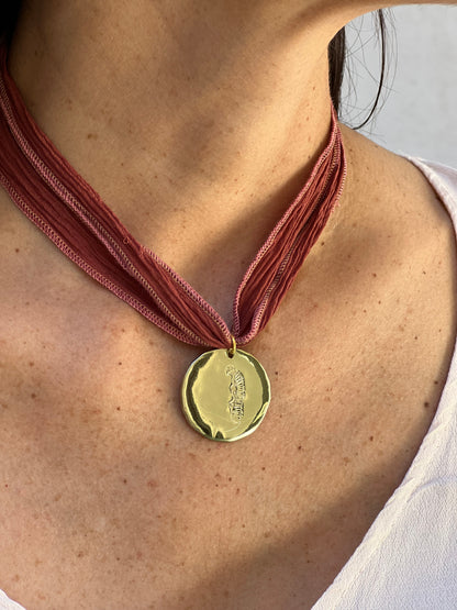Medalla Madre Nuestra