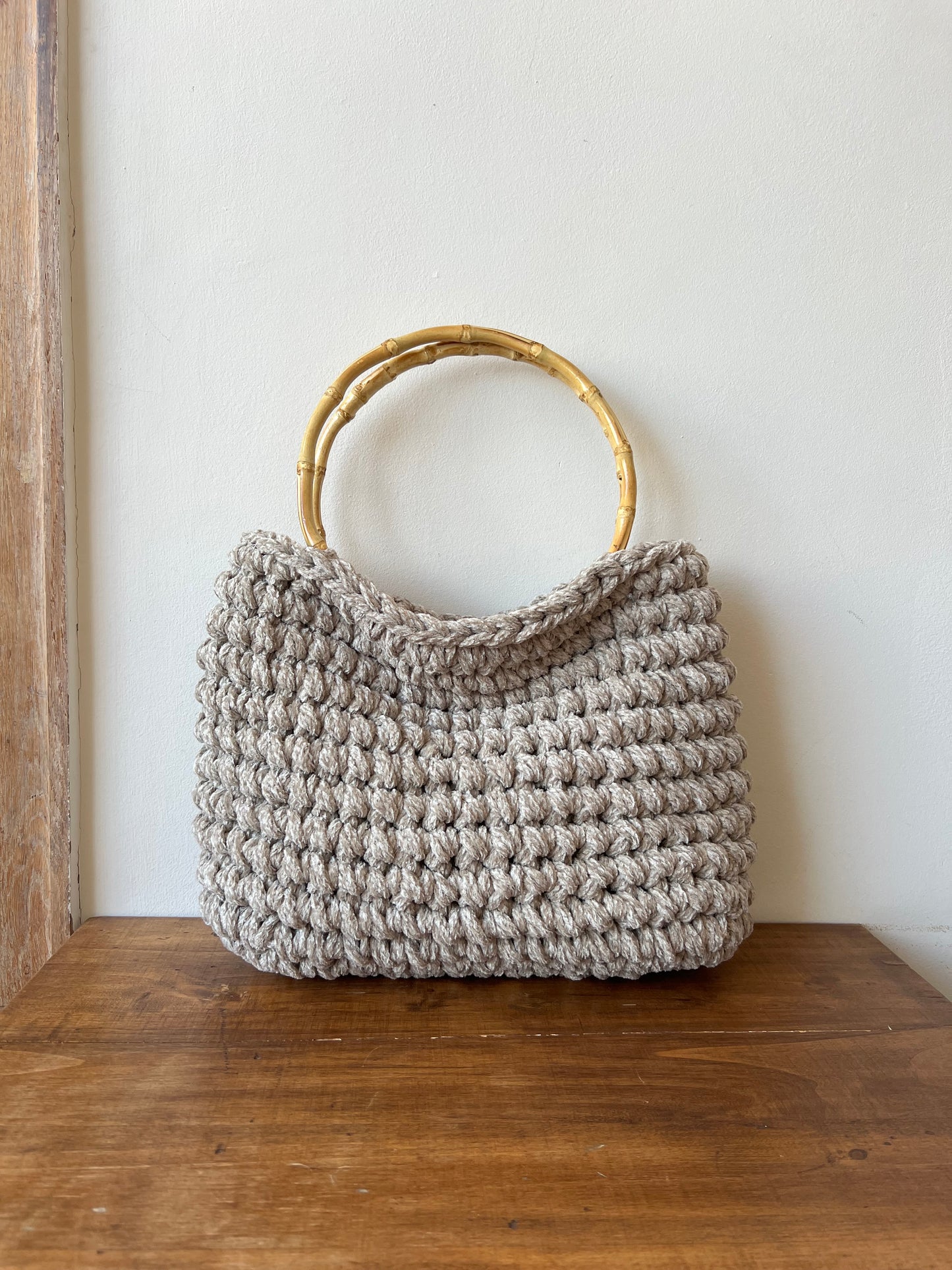 Bolso de Crochet con Asa de Bambú