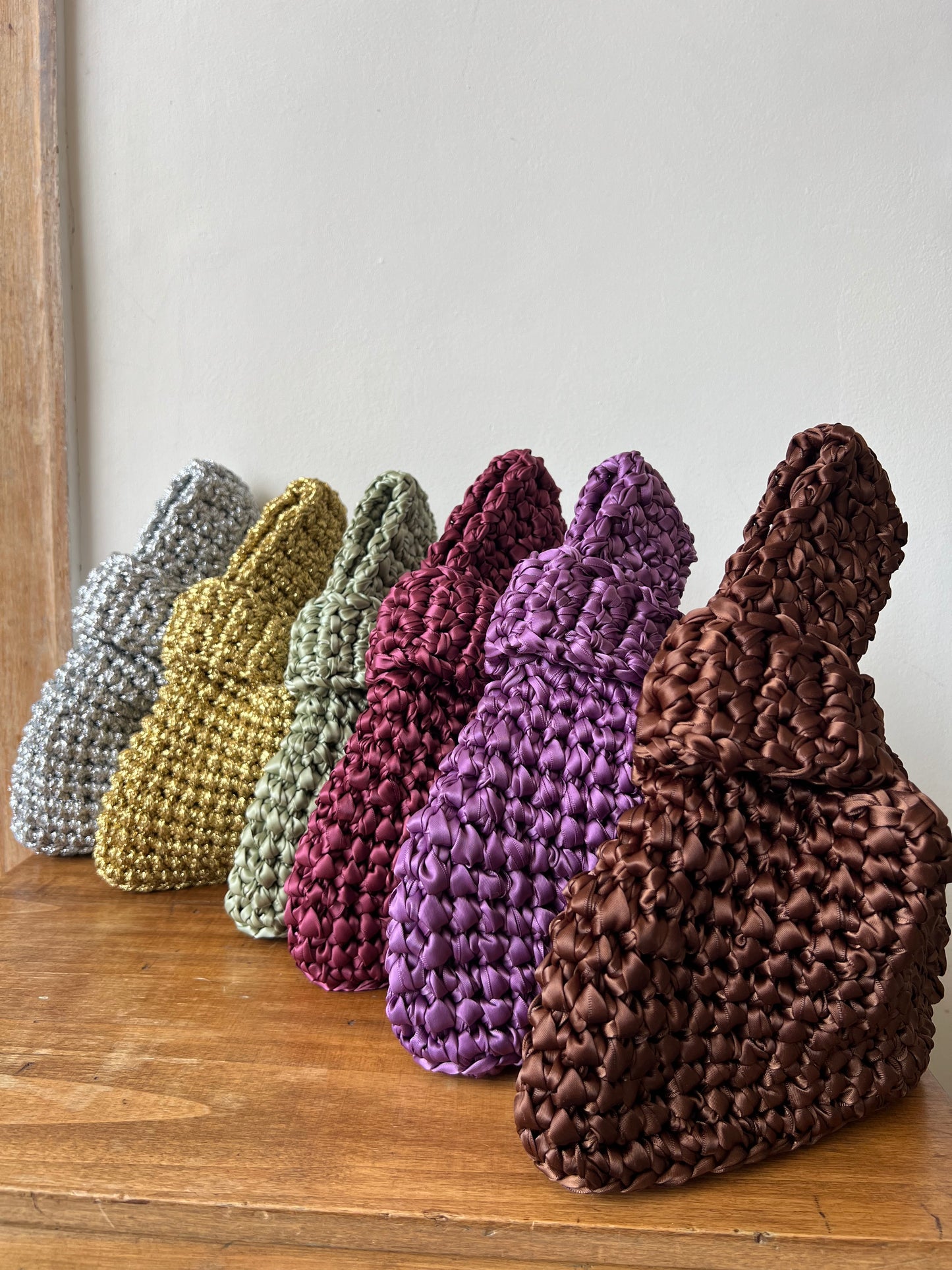 Bolso Akita de Crochet en Raso para Boda
