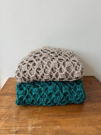 Chal lentejuela Madremia 100% Merino